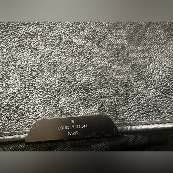 Louis Vuitton Daniel MM Messenger Bag Black Coated Canvas Authentic - Picture 11 of 11